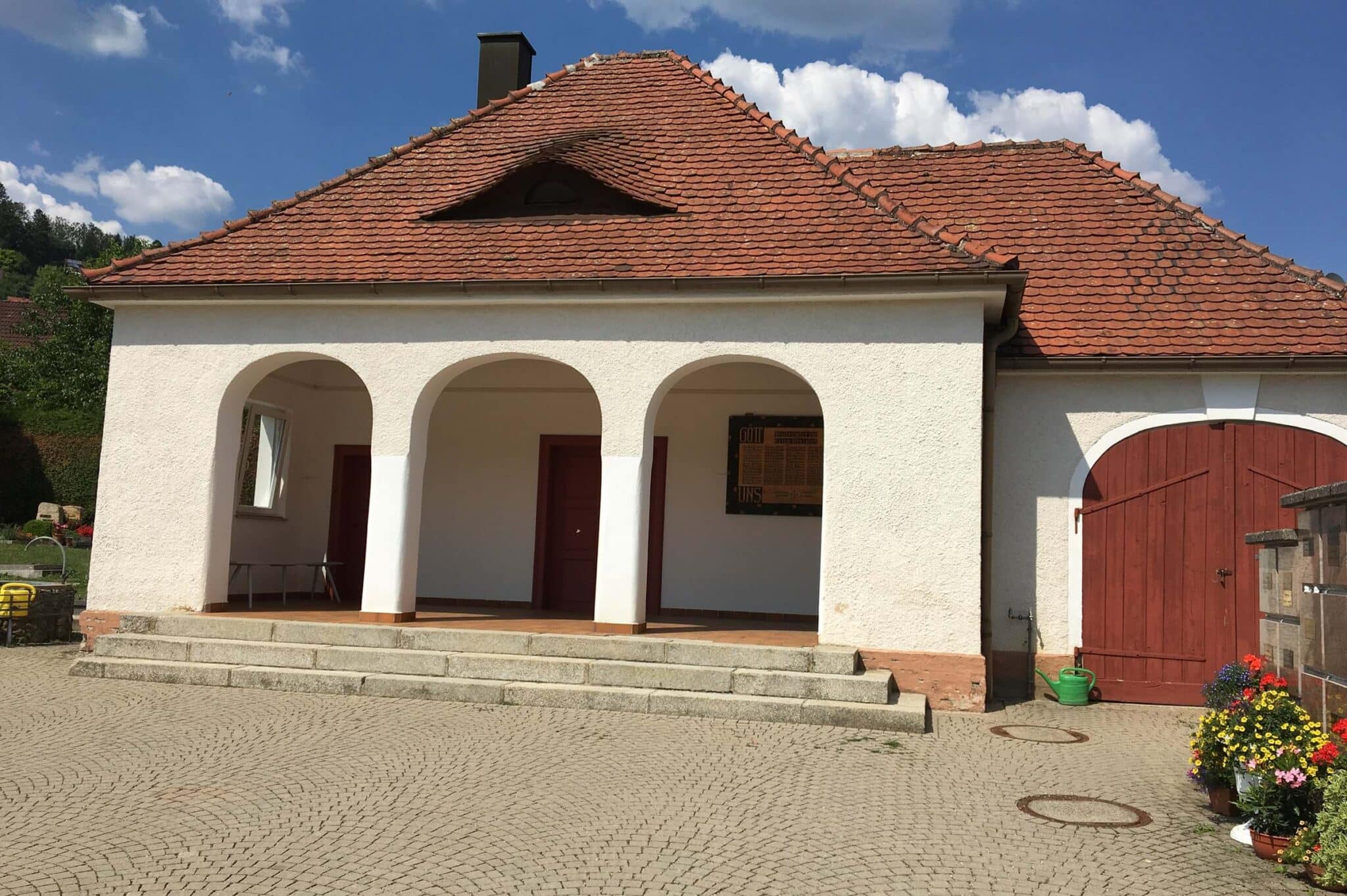 aussegnungshalle-hohenstadt-2