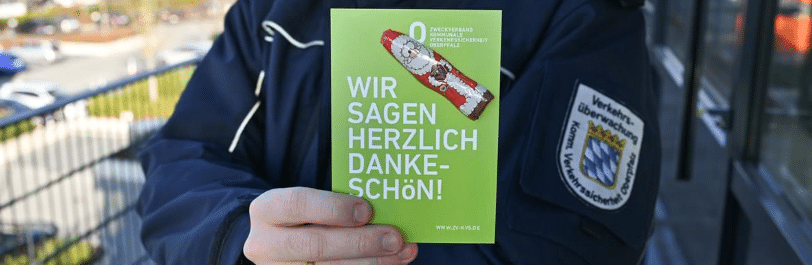 Schokoladige-Bescherung-für-Richtigparker-in-Pommelsbrunn-Gemeinde-Pommelsbrunn-12-17-2025_01_50_PM